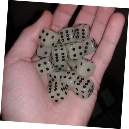 Imagem de Dice Alasum Luminous Glow in The Dark 36 unidades de acrílico preto