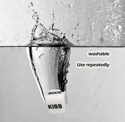 Imagem de Dice YNHIAG English Fun White Couple com instruções de ação