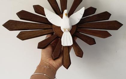 Imagem de Divino Espirito Santo em Madeira 35 x 25 cm