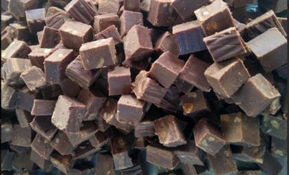 Imagem de Doce Leite Com Chocolate é Torrone Caixa Granel 3kg