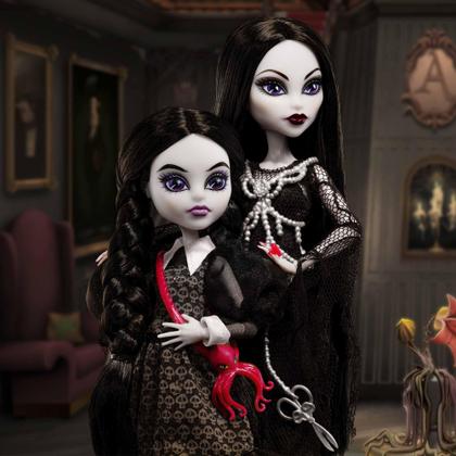 Imagem de Dolls Monster High Skullector Addams Family Morticia e Wednesday