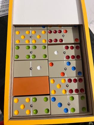 Imagem de Dominó Grosso de PVC Premium com Pino Não quebra Pintado com tinta automotiva