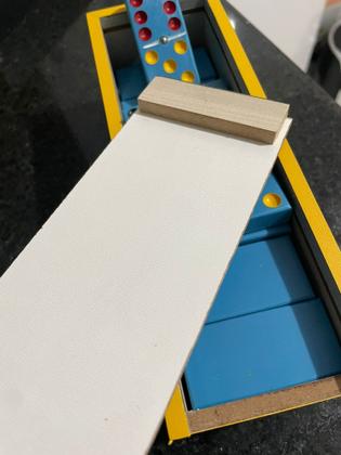 Imagem de Dominó Premium Artesanal PVC com Pino Não quebra Pintado com tinta automotiva + Caixa Personalizada