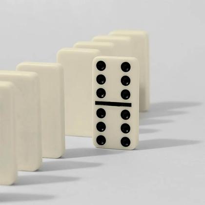 Imagem de Domino Profissional Em Plastico Grosso 7mm No Estojo Resistente 28 Peças Art Brink