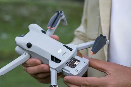 Imagem de Drone dji mini 4 pro fly more combo plus rc2 com 3 baterias 34min