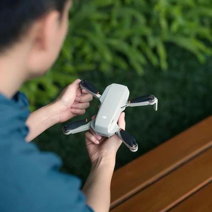 Imagem de Drone DJI Mini 4K Fly More Combo Sem tela BR DJI058
