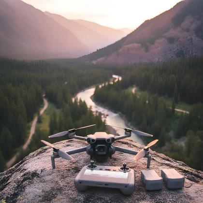 Imagem de Drone Dji Mini 5 Pro Fly More Combo com Tela Br Dji067 Cinza