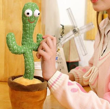 Imagem de educação infantil dançando cactos dançando brinquedo de pelúcia