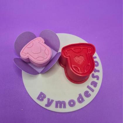 Imagem de Ejetor para Brigadeiros e Docinhos Roupa de Bebê