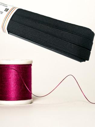 Imagem de Elástico Chato Preto 1cm nº 20 de 10 Metros p/ costura