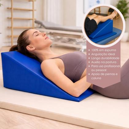 Imagem de Encosto Travesseiro Triangular Cunha Rampa Napa Impermeável Fisioterapia apoio para coluna e pernas AZUL