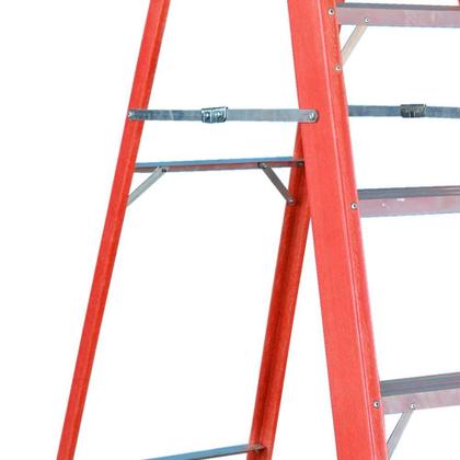 Imagem de Escada Tesoura Residencial em Fibra 7 Degraus 2,10 Metros