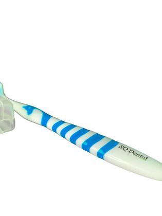 Imagem de Escova De Dente Com Capa Protetora Cerdas Dura Adulto 