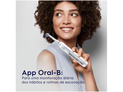 Imagem de Escova de Dente Elétrica Recarregável Oral-B Genius 8000 com Estojo de Viagem com Refil