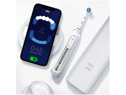 Imagem de Escova de Dente Elétrica Recarregável Oral-B Genius 8000 com Estojo de Viagem com Refil