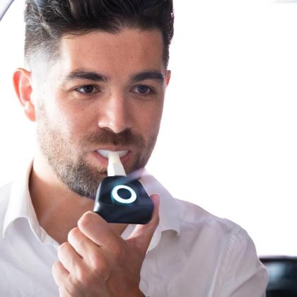 Imagem de Escova de Dentes Elétrica em Y - 3 Meses de Bateria