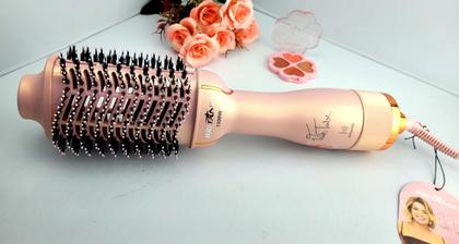 Imagem de Escova Secadora Alisadora Britânia Ions Tourmaline 4 Em 1 1300w Tube Rose Bivolt Prancha Gama Italy Digital Progressiva 450ºf