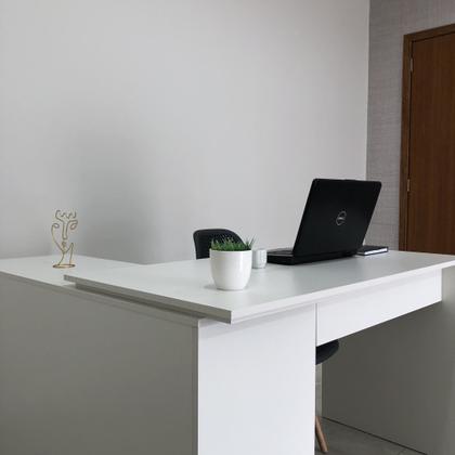 Imagem de Escrivaninha Ergonômica em L com 2 portas de correr Mingle