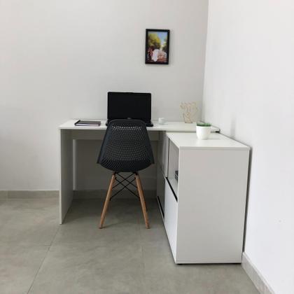 Imagem de Escrivaninha Ergonômica em L com 2 portas de correr Mingle