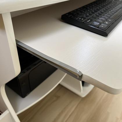 Imagem de Escrivaninha Mesa Escritório com Rodinhas, Espaço para Computador, CPU e Suporte para Teclado 160 Artely Branco