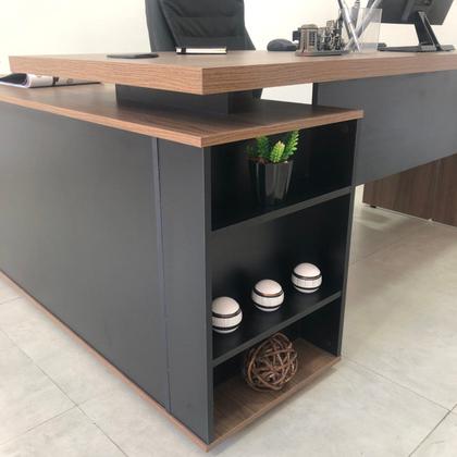 Imagem de Escrivaninha Mesa Escritório Diretor em L com Porta de Correr e Caixa de Tomada