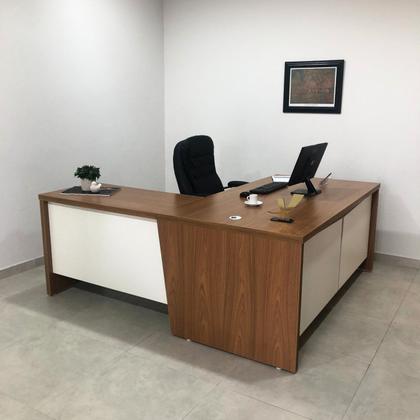 Imagem de Escrivaninha Mesa Escritório em L Chefia com 2 Portas 3 Gavetas em Tamburato Y37