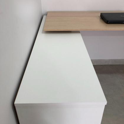 Imagem de Escrivaninha Mesa Escritório Ergonômica e Atemporal em L com 8 Nichos para Armazenamento Nero