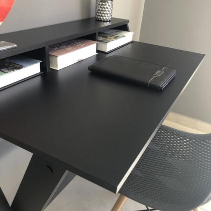 Imagem de Escrivaninha Mesa Escritório Retrô com Pés Angulares 3 Nichos Itália