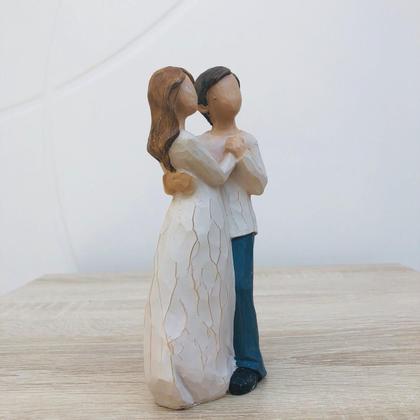 Imagem de Escultura Casal Dançando Festa Resina 15x8cm