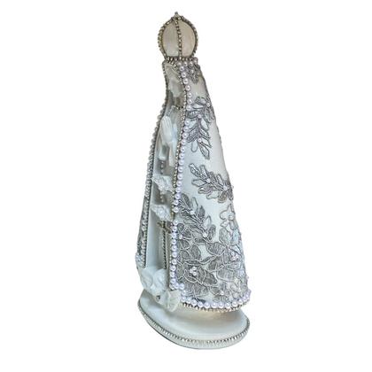 Imagem de Escultura nossa sra aparecida com renda trabalhada de cinza 30cm