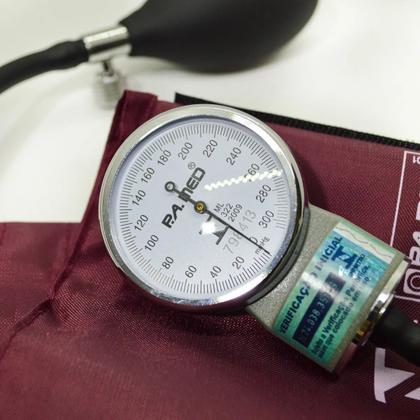 Imagem de Esfigmomanômetro E Estetoscópio Duplo + Estojo - Enfermagem