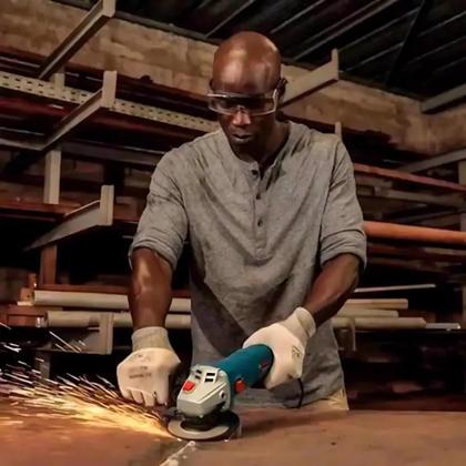 Imagem de Esmerilhadeira Angular 4.1/2 POL 700W GWS700 BOSCH 3 Discos de Corte com Maleta EVALD