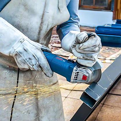 Imagem de Esmerilhadeira Angular 4.1/2 POL 850W GWS850 com 3 Discos e Bolsa Nylon BOSCH