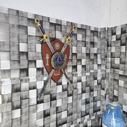 Imagem de Espada Dupla Maçônica Suporte De Parede Em X ul