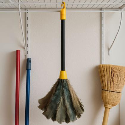 Imagem de Espanador de Pó Dasshaus Penas de Peru 40cm Limpeza Delicada e Eficiente