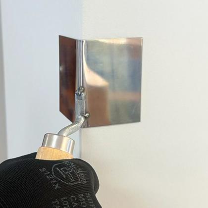 Imagem de Espatula em aço inox de canto externo para drywall - 1.2611