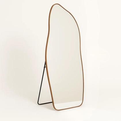 Imagem de Espelho Grande Corpo Inteiro com Moldura Metal Orgânico 170x70cm com Suporte de Chão
