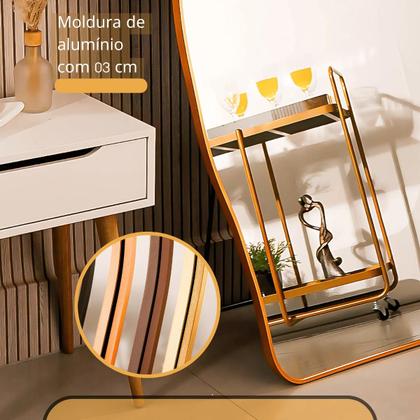 Imagem de Espelho Grande Corpo Inteiro com Moldura Metal Orgânico 170x70cm com Suporte de Chão