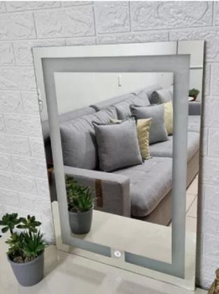 Imagem de Espelho Retangular Vertical Touch Led 3 Cores - Reduna