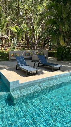 Imagem de Espreguiçadeira de Piscina Amamélis Fibra e Alumínio Encosto Regulável