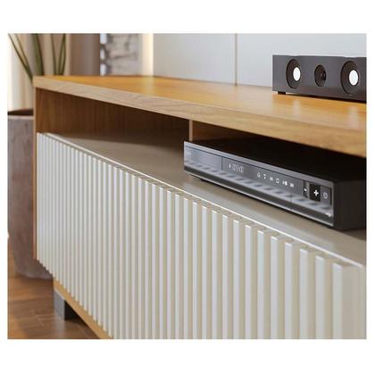 Imagem de Estante Home Theater Ambiente Jordão Com Pés Off White Freijó - Colibri
