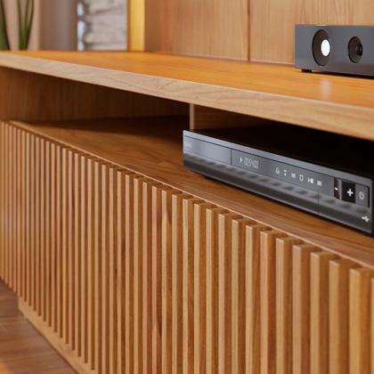 Imagem de Estante Ripado Home Theater para Tv até 75 Polegadas com Led 2 Portas Jordão