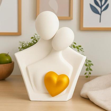 Imagem de Estatua Casal namorados pequeno branco c/ dourado 3D - 12 cm