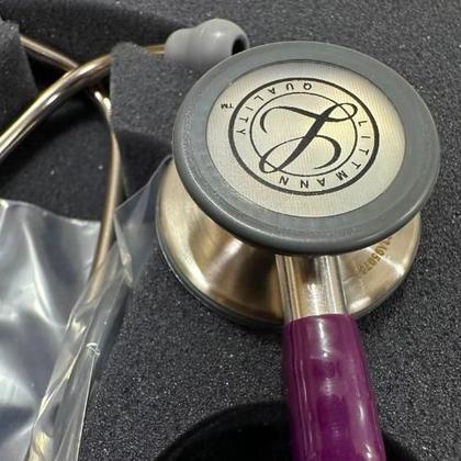 Imagem de Estetoscópio Littmann Classic lll + Esfigmomanômetro Pamed - Cores Variadas