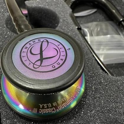 Imagem de Estetoscópio Littmann Classic lll + Esfigmomanômetro Pamed - Cores Variadas