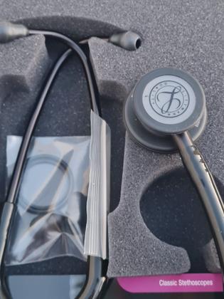 Imagem de Estetoscópio Littmann Classic lll + Esfigmomanômetro Pamed - Cores Variadas