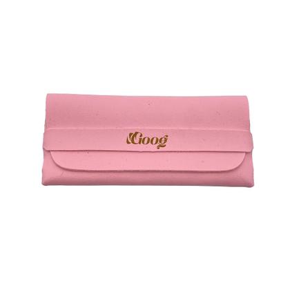 Imagem de Estojo formato carteira de material sintético