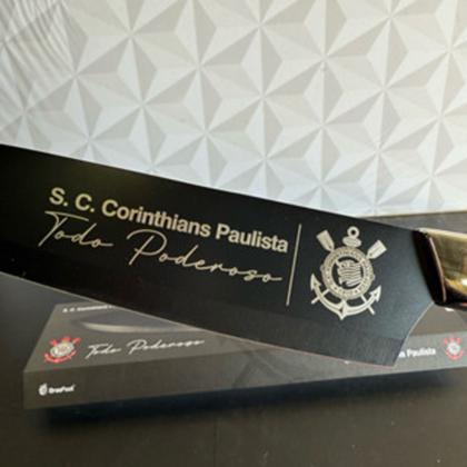Imagem de Faca de inox personalizada time corinthians com cabo de madeira na caixa presente dia dos pais