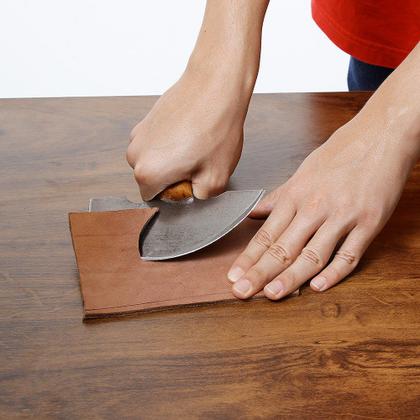 Imagem de Faca Meia Lua para Trabalho em Couro Bronc-Steel 29269