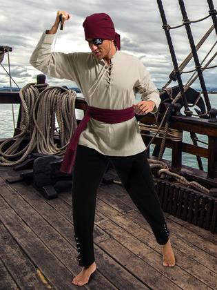 Imagem de Fantasia FancyFun Halloween Pirate para homens com camisa medieval